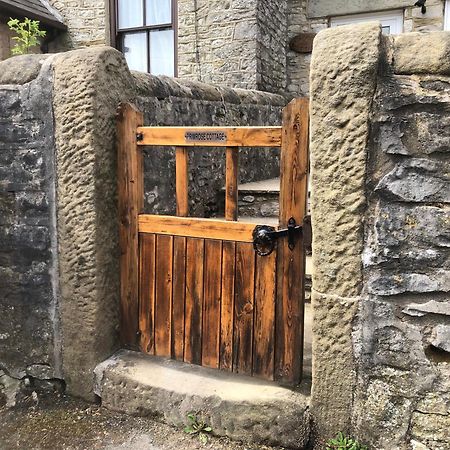 Primrose Cottage - Tideswell, Peak District エクステリア 写真