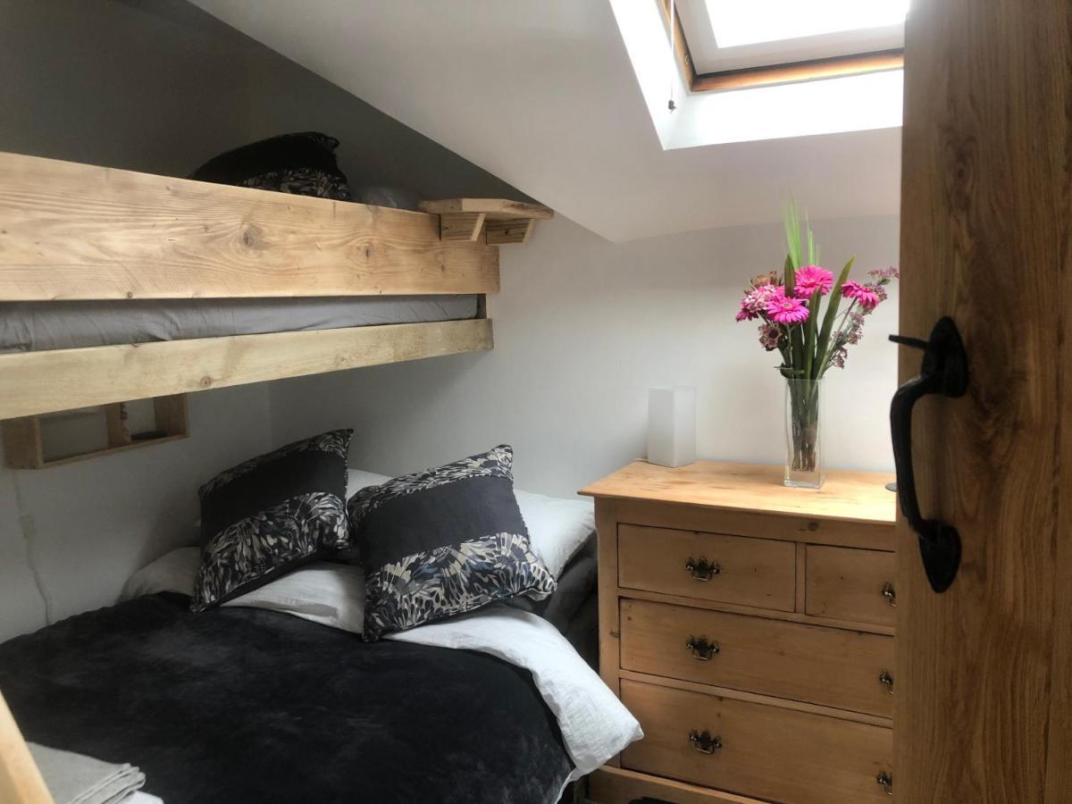 Primrose Cottage - Tideswell, Peak District エクステリア 写真