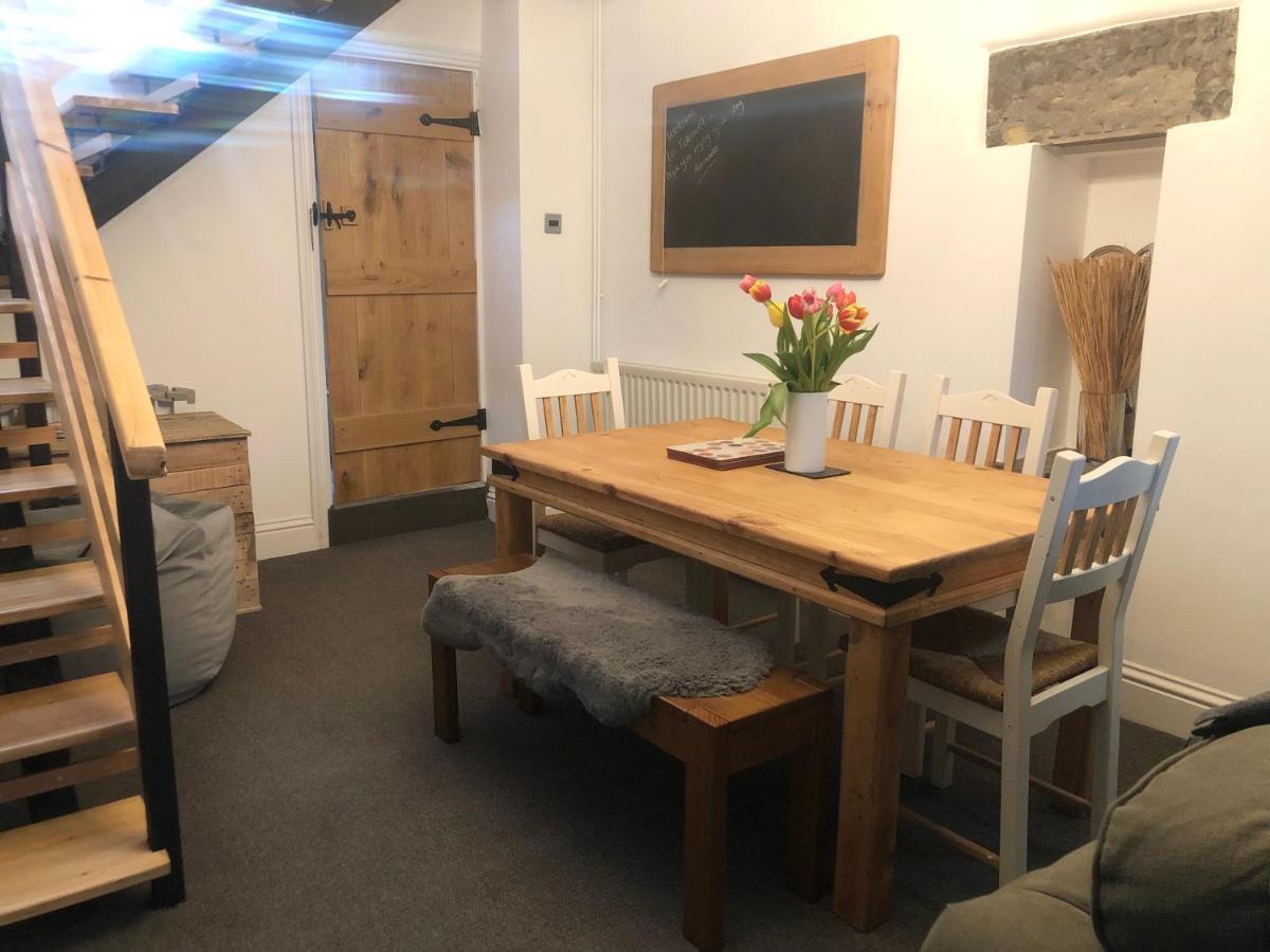 Primrose Cottage - Tideswell, Peak District エクステリア 写真
