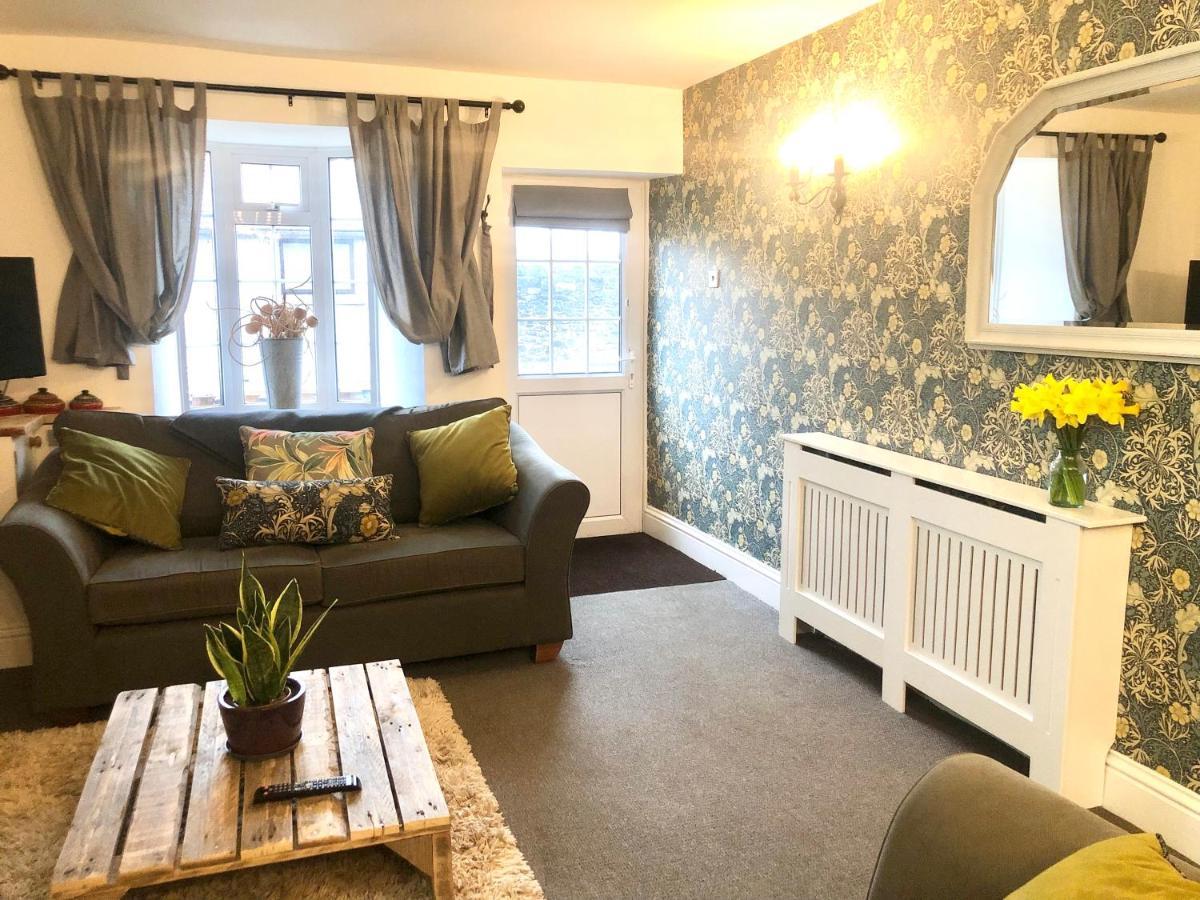 Primrose Cottage - Tideswell, Peak District エクステリア 写真
